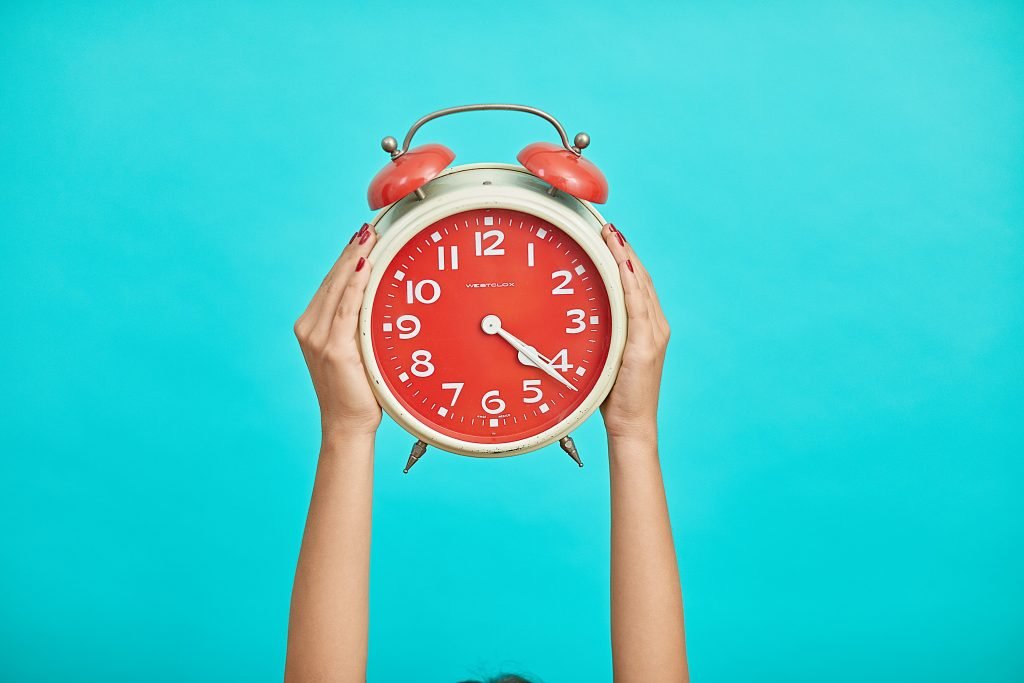 Figure out the best time to post when you start blogging on Instagram